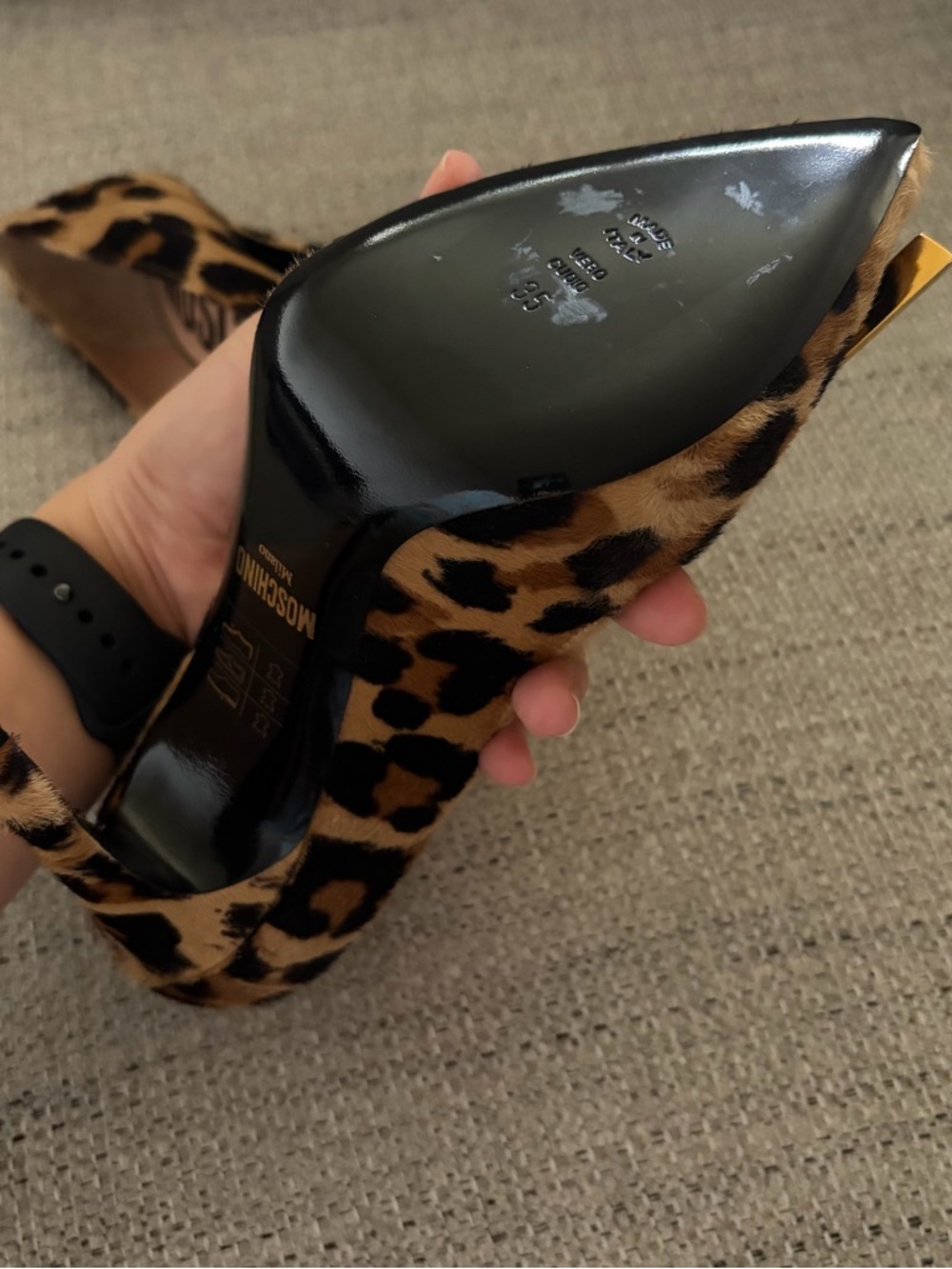 Moschino Leopard-Print Pointed Pumps with Gold M Hardware - Picture 5 of 5